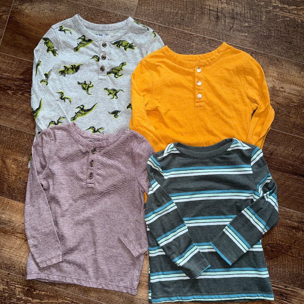 Old Navy 4 shirt lot Size 4T Like New Condition